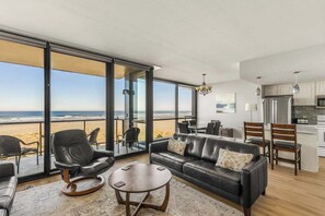 TV, DVD player, offices - Sand & Sea (404) Wave Reflection - Oceanfront (Seaside)