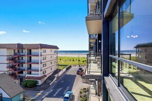 Exterior - Sand & Sea (418) Holiday Bright and Modern (Seaside)