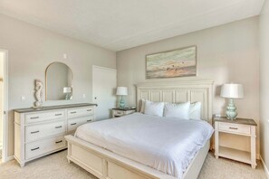 2 عدّة غرف نوم ومكواة/لوح كي وواي فاي وملاءات أسرّة