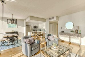 TV, fireplace, DVD player, offices - Sand & Sea (508) Salt Life - Lux Beachfront w Pool (Seaside)