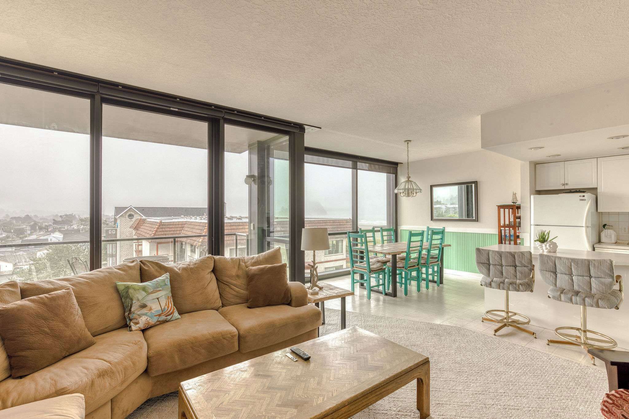 TV, fireplace, DVD player, offices