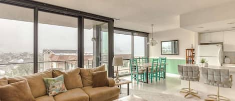 TV, fireplace, DVD player, offices