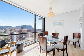 Dining - Sand & Sea (514) Necanicum River - Luxury Ocean Views (Seaside)