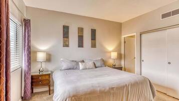 2 bedrooms, iron/ironing board, WiFi, bed sheets