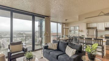 TV, fireplace, DVD player, offices