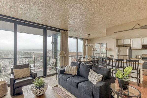 TV, fireplace, DVD player, offices