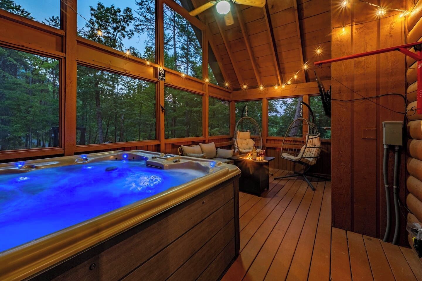 Indoor spa tub