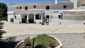 Unclassified image, 4 of 32, button - Elegant 8-bed Boutique Style Cortijo in Caniles (Caniles)