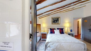 House | 8 bedrooms, free WiFi, bed sheets - Elegant 8-bed Boutique Style Cortijo in Caniles (Caniles)