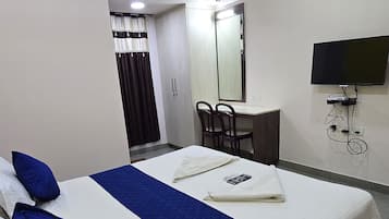 Deluxe Double Room | Desk, free WiFi