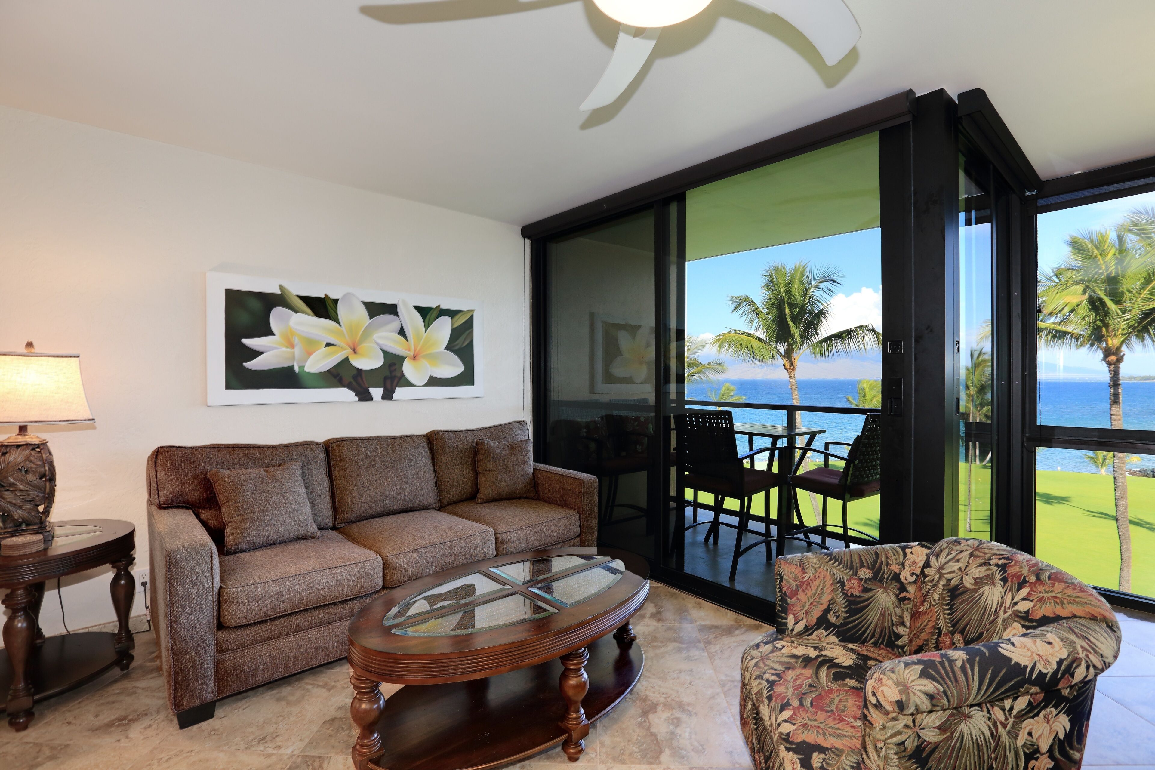 Condo, 1 Bedroom | Living area
