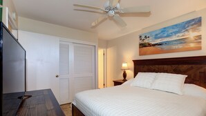 Condo, 1 Bedroom - Kihei Surfside, #511 1 Bedroom Condo by RedAwning (Kihei)