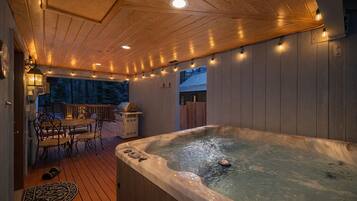 Casa, 2 habitaciones | Restaurante al aire libre