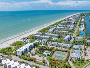 Condo, 2 Bedrooms | Aerial view
