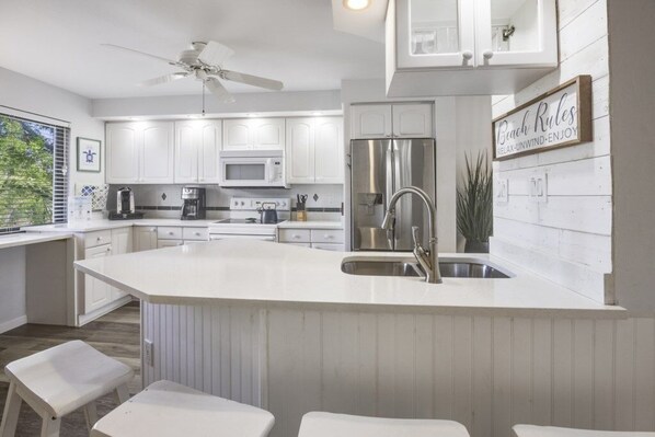 Condo, 2 Bedrooms | Private kitchen - Loggerhead 282 2 Bedroom Condo by RedAwning (Sanibel)