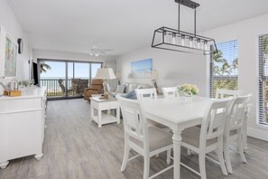 Dining - Pelicans Roost 301 2 Bedroom Condo by RedAwning (Sanibel)