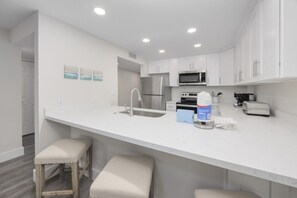 Condo, 2 chambres | Cuisine privée