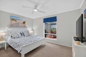 4 bedrooms, iron/ironing board