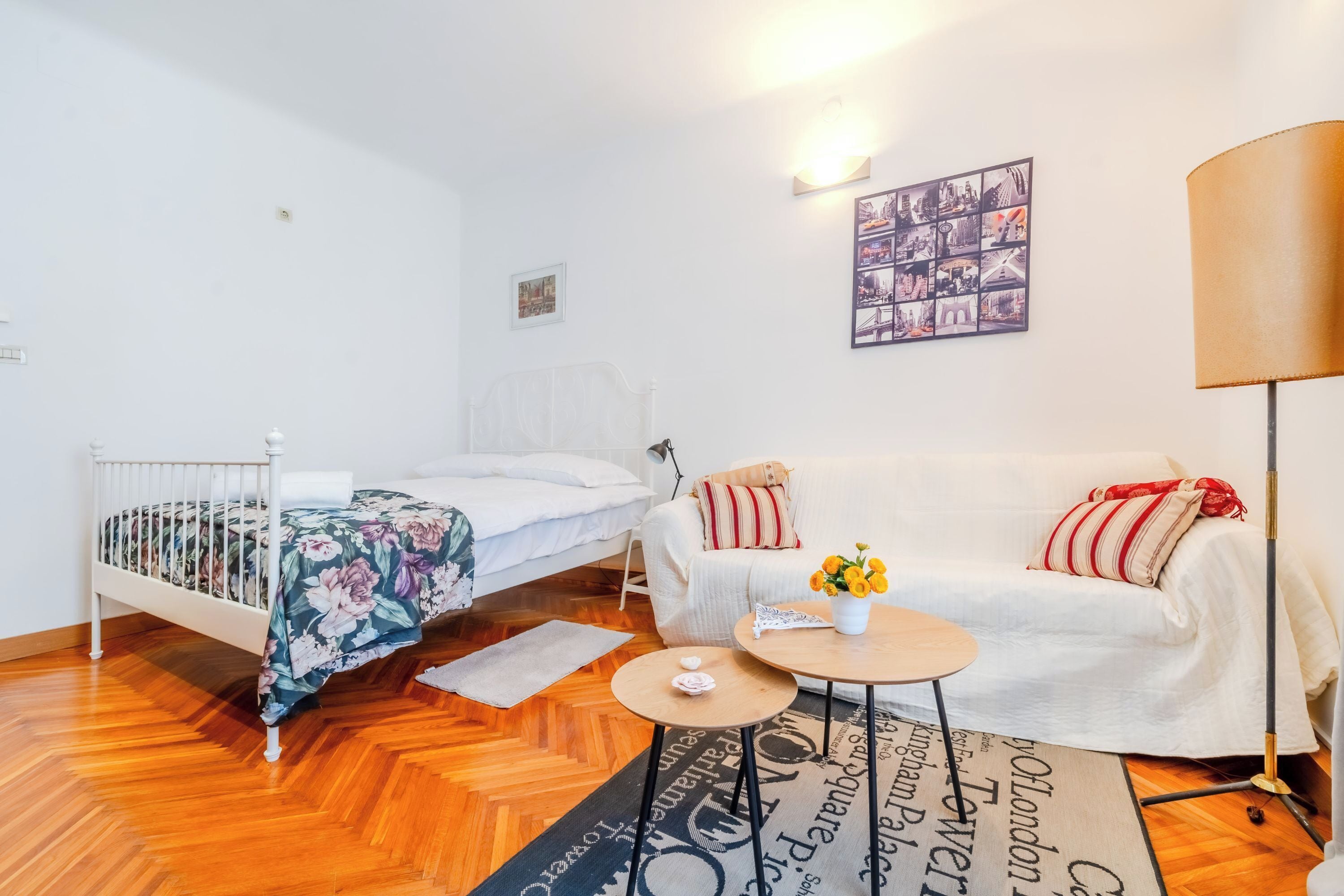 Studio – honeymoon (Cozy Studio in the Center of Zagreb) | Strykejern/-brett, wi-fi (inkludert) og sengetøy