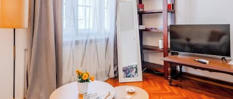Honeymoon Studio (Cozy Studio in the Center of Zagreb) | Living room