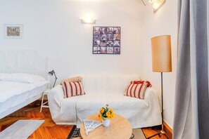 Smekmånadsstudio (Cozy Studio in the Center of Zagreb) | Strykjärn/strykbräda, gratis wi-fi och sängkläder
