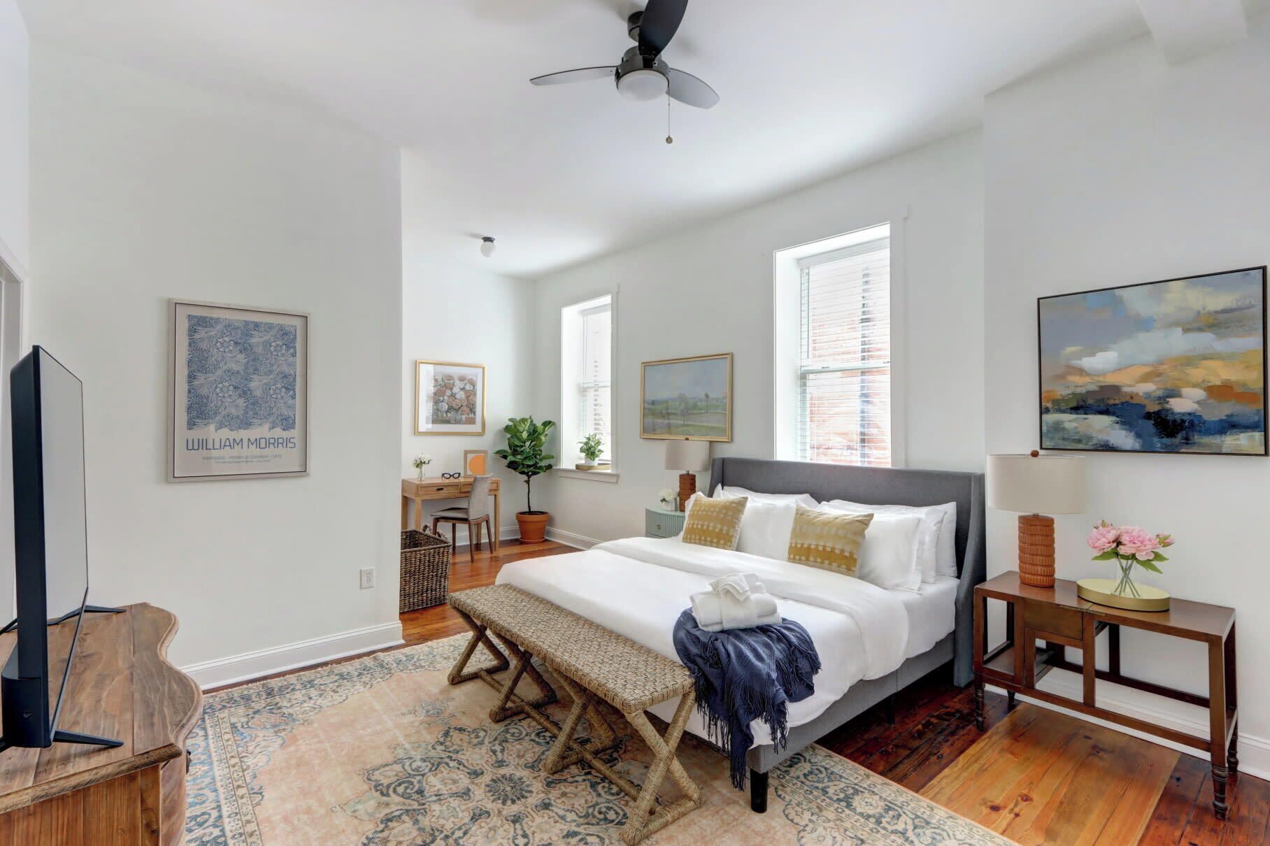 2 habitaciones, tabla de planchar con plancha, wifi y ropa de cama 