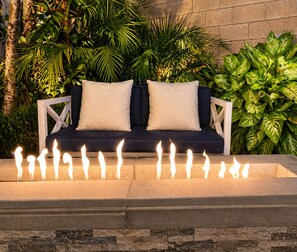 Property grounds - 20% Off June 6-10! Walk To Beach, Private Hot Tub* (Ventura)