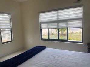 3 quartos, ferros/tábuas de passar roupa, Wi-Fi, roupa de cama