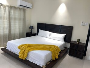 3 Schlafzimmer, Bügeleisen/Bügelbrett, WLAN, Bettwäsche
