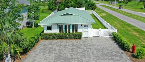 House, Multiple Beds (1st Street Bungalow) | Exterior