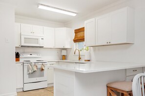 House, Multiple Beds (1st Street Bungalow) | Private kitchen - 1st Street Bungalow (Port St. Joe)
