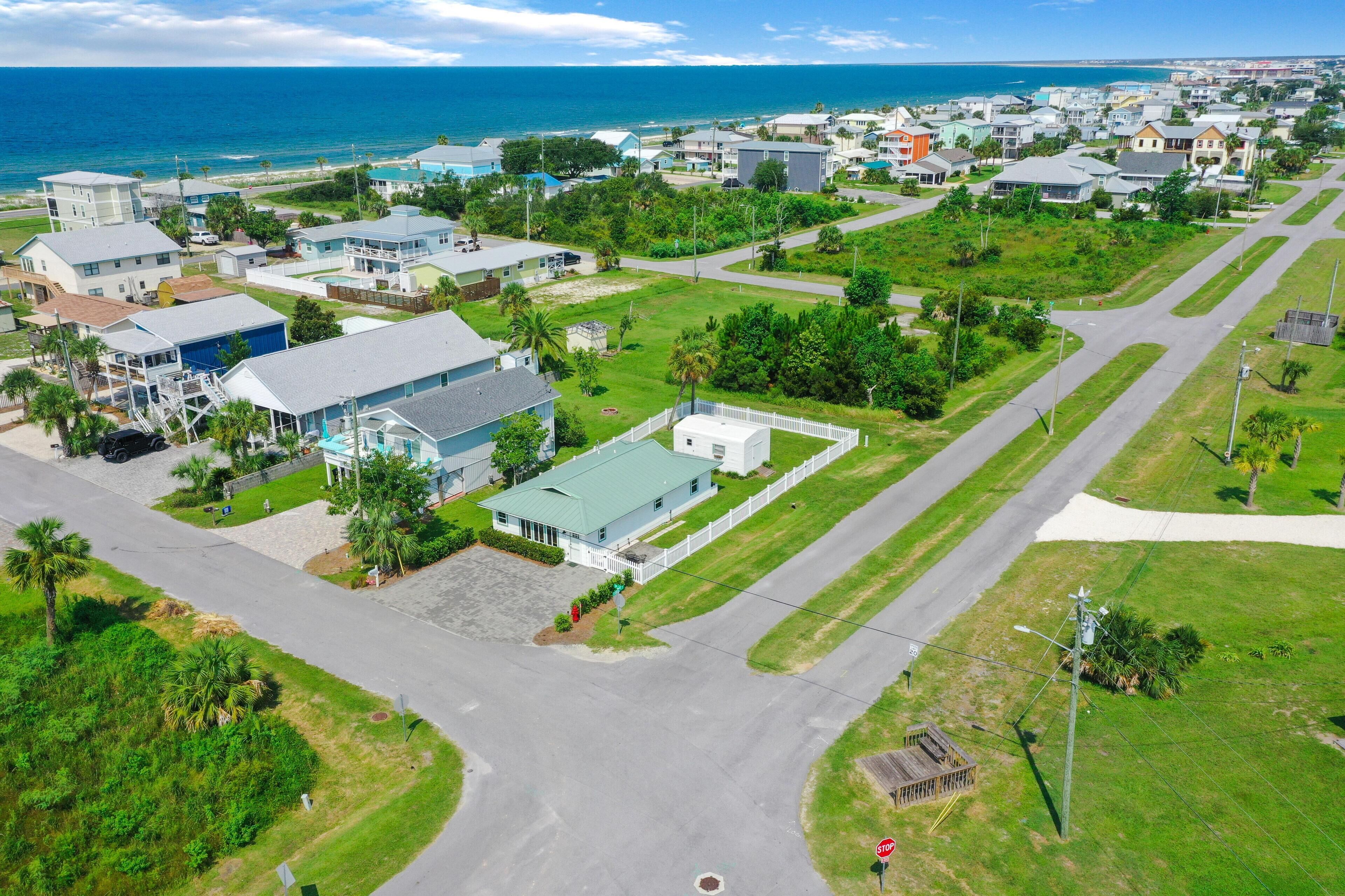House, Multiple Beds (1st Street Bungalow) | Aerial view