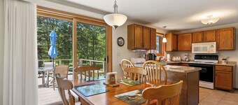 Secluded Northern Door Cabin | Trails + Fire Pit