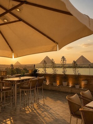 Restaurant - Taj pyramids view inn (Giza)
