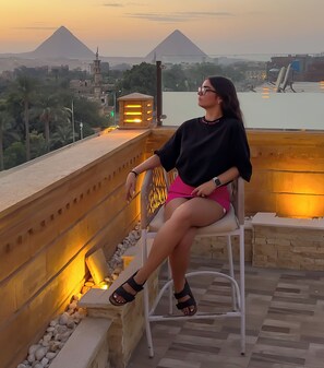 Terrace/patio - Taj pyramids view inn (Giza)