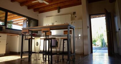 Casa de campo entre viñas.