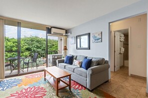 Smart TV - Maui Paradise! Ocean Views, Steps to Beach, AC! Pacific Shores 315 (Kihei)