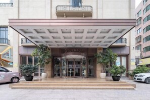 Unclassified image, 4 of 32, button - Yiju Boutique Hotel (Yueqing)