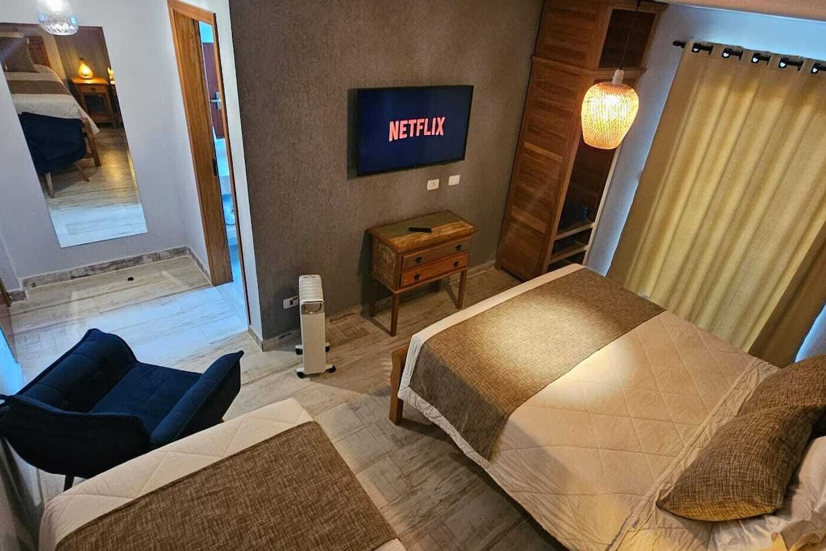 Premium bedding, minibar, desk, laptop workspace
