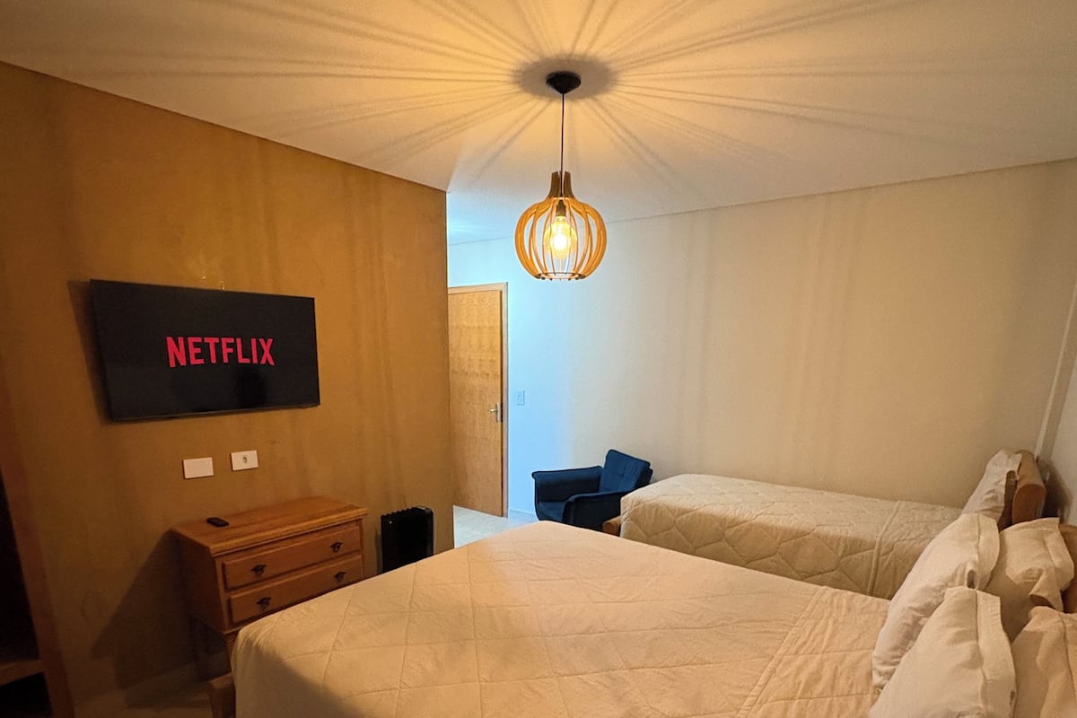 Deluxe Room, Ensuite, Mountain View | Premium bedding, minibar, desk, laptop workspace