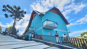 Fachada da propriedade