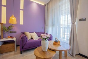 Room - The Valley of Flowers (Lijiang)