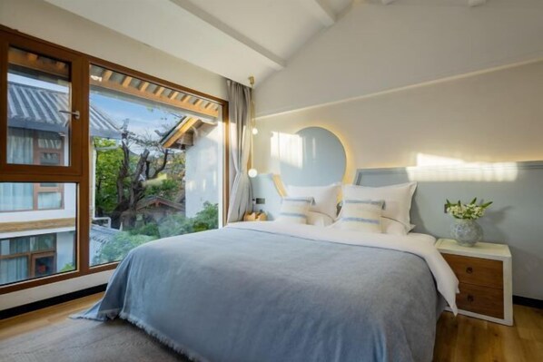 Room - The Valley of Flowers (Lijiang)