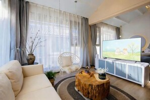 Room - The Valley of Flowers (Lijiang)