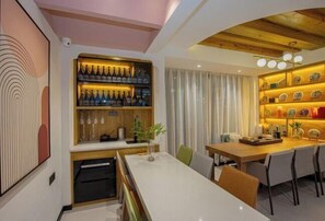 Lounge - The Valley of Flowers (Lijiang)