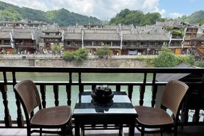 Room - Phoenix Tuojianglou Diaojiaolou Inn (Fenghuang)