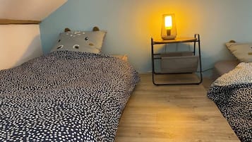 2 quartos, ferros/tábuas de passar roupa, Wi-Fi, roupa de cama