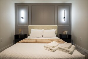 8 室のベッドルーム、WiFi、ベッドシーツ