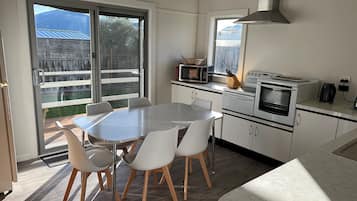 Fridge, microwave, dishwasher, coffee/tea maker