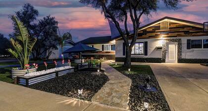 Just Listed! Htd Pool-Spa 7 Kings or 14 total beds
